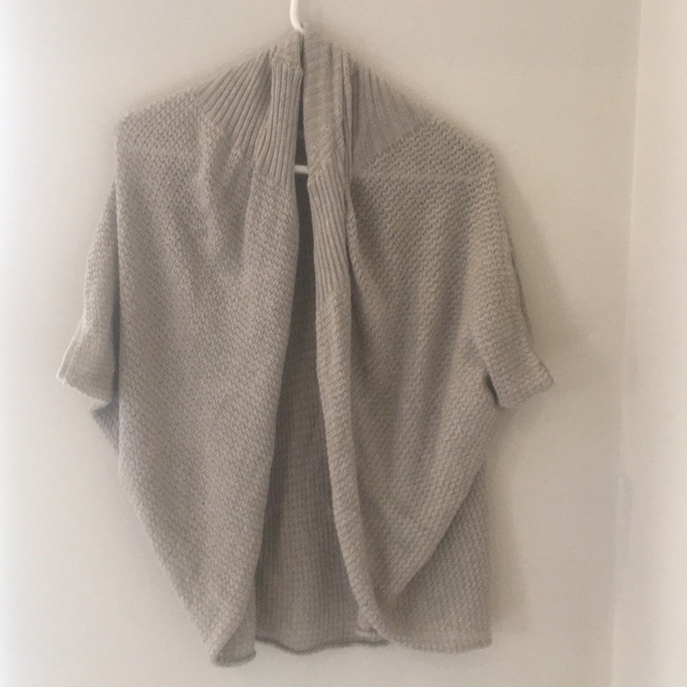 Max Studio shrug